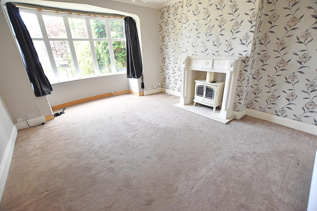 FIRST RECEPTION LOUNGE