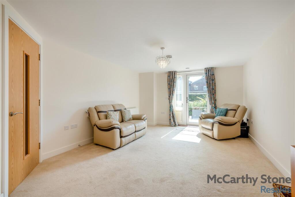 8661101-interior01.jpg