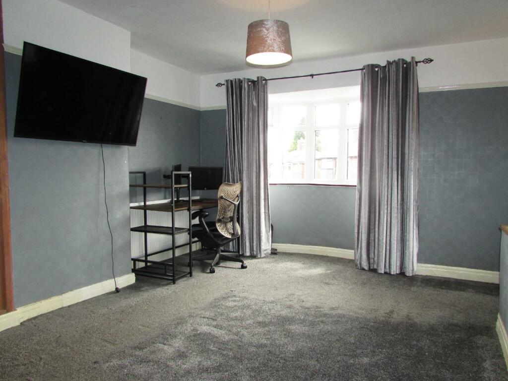 DunkerleyAve51bed1.JPG