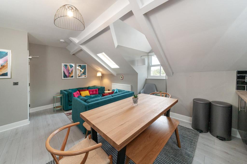 103 Flat 81.jpg