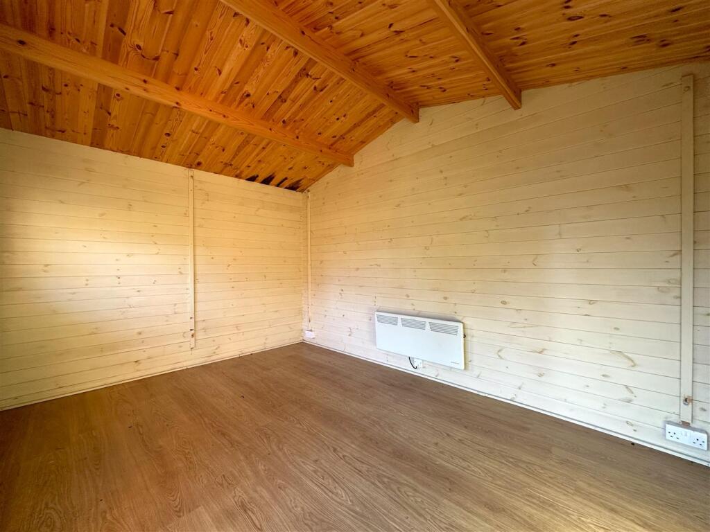 Cabin Internal/ Home Office 246