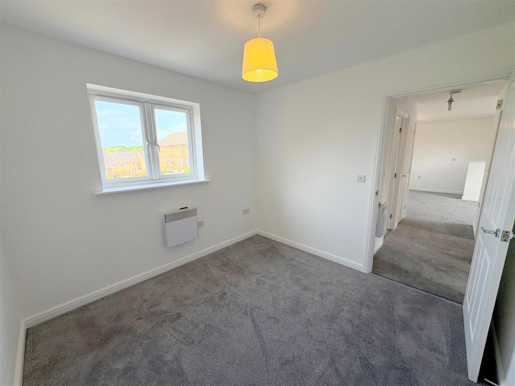 Bedroom 2b.jpg