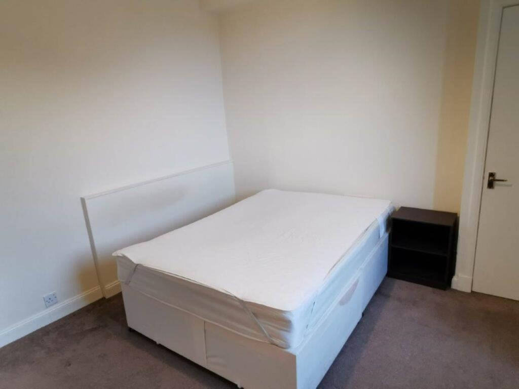 Albert Street 23 2F3