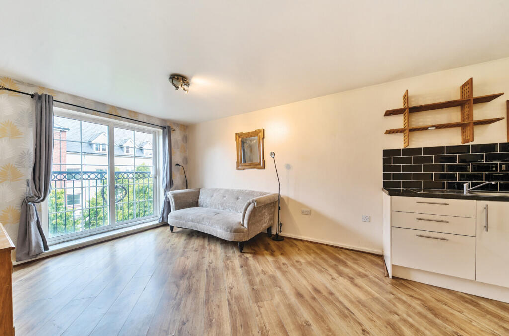 1318965-6-6874f01...