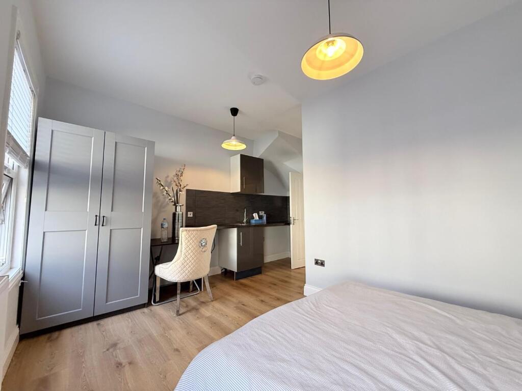 WhatsApp Image 2025-10-07 at 15.59.01 (5).jpeg