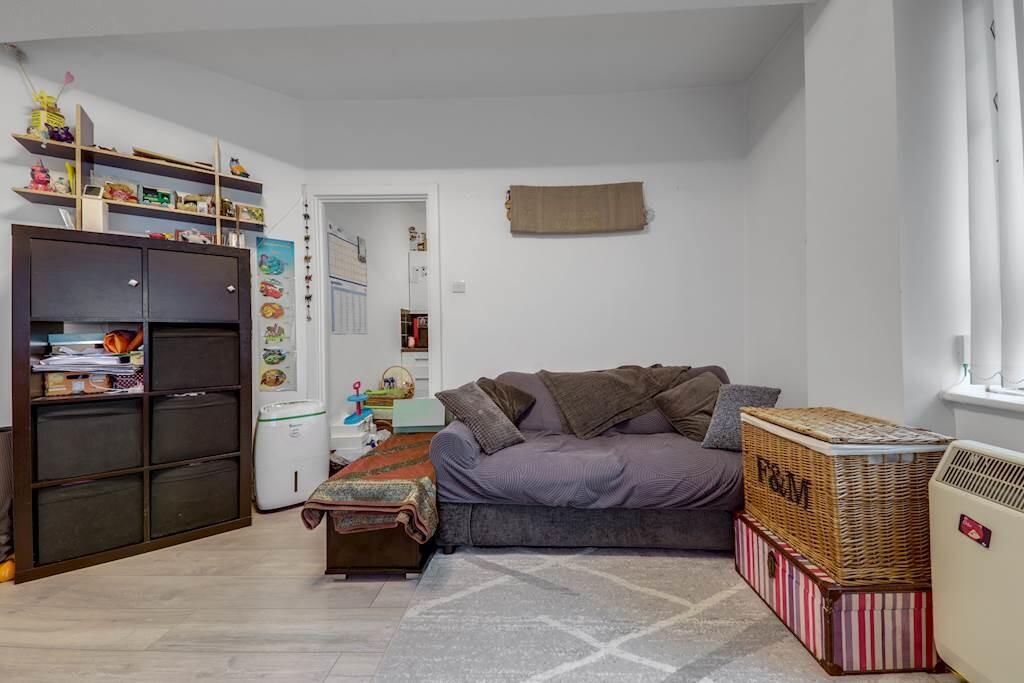 07-e452image00030...