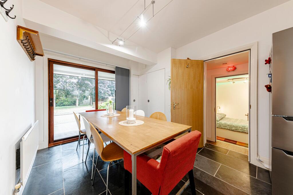 Kitchen/Dining/Living Room (6)