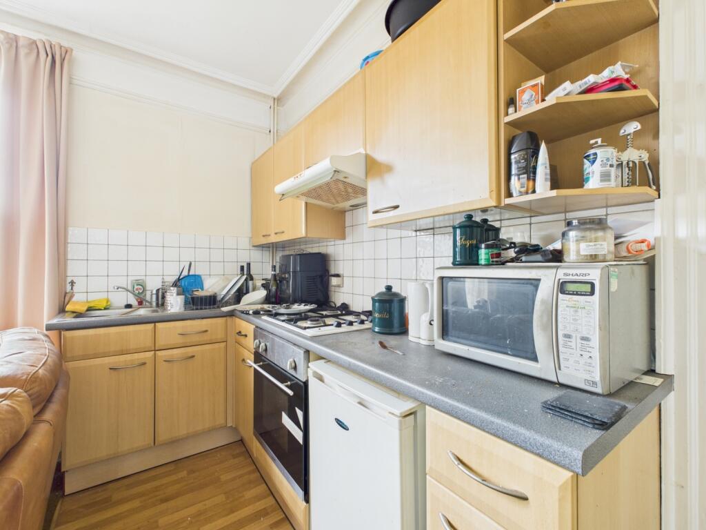 CAM03062G0-PR0148-STILL001