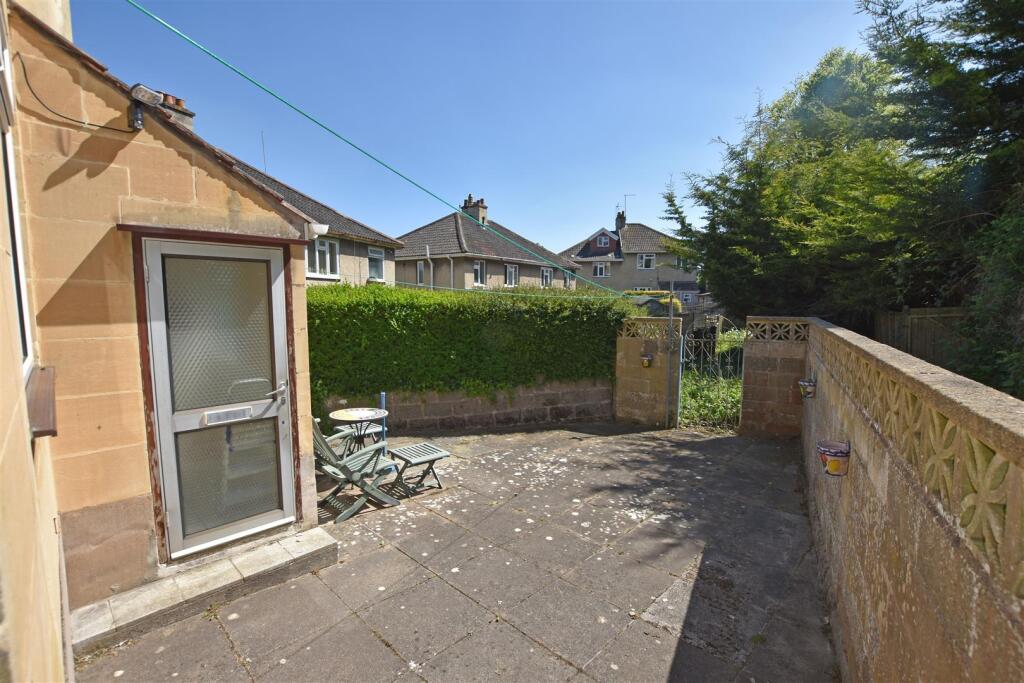 Rear Courtyard Garden.JPG