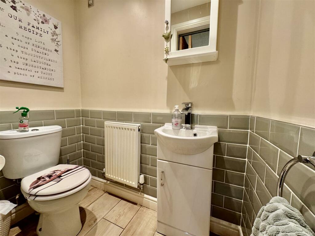 Cloakroom WC