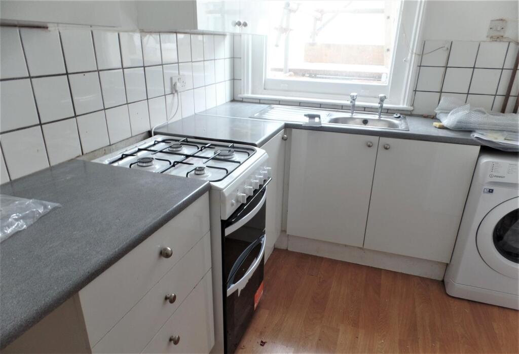 alt kitchen.jpg