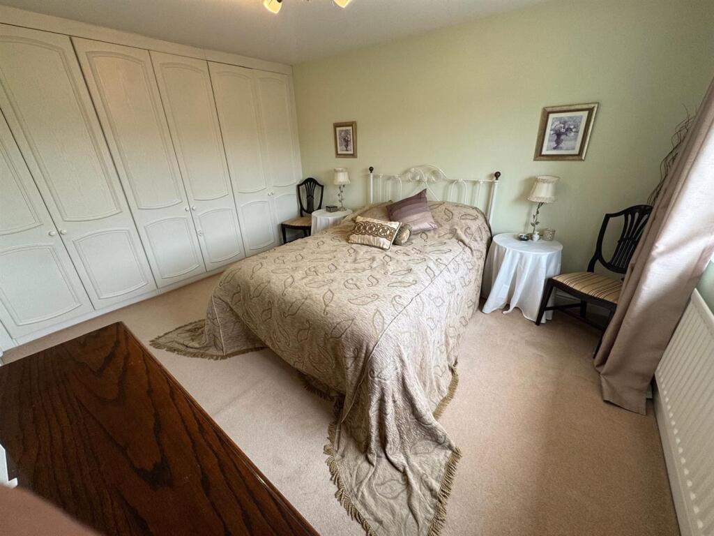 Principal Bedroom 1 (rear)