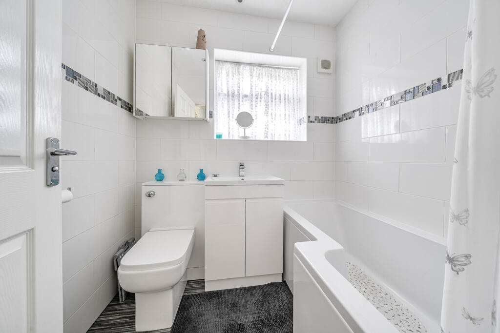 1329698-6-68824bc...