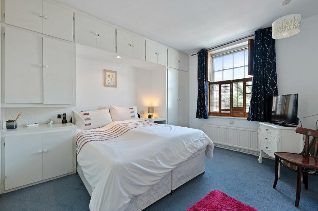 Lytton House - Bedroom3 (1).JPG