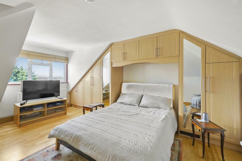 10 Pasture Road - u7L6qlTqXYlkQXamVvmL.jpg