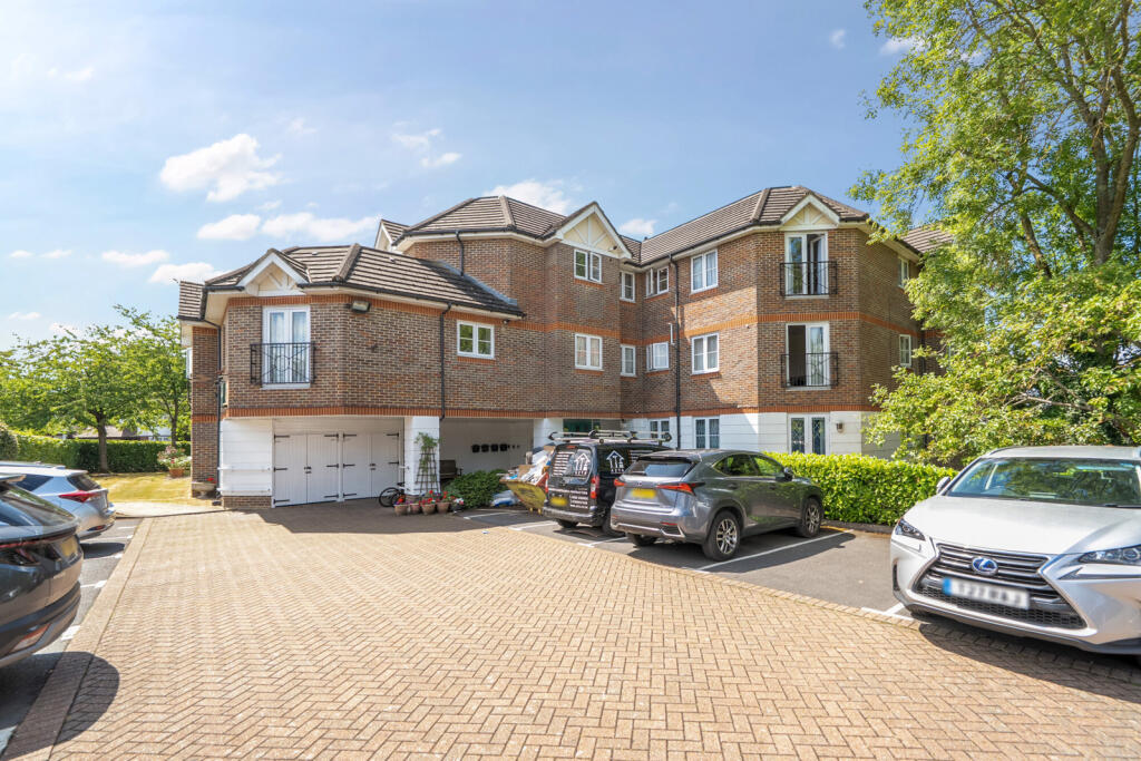 1321195-6-686cfb8...