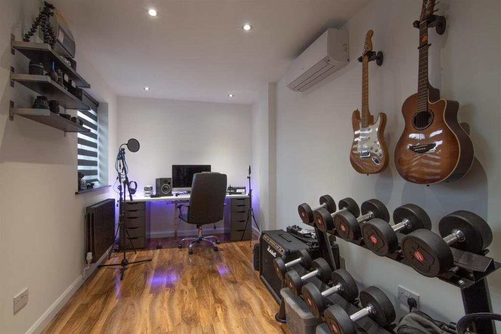 Studio.jpg