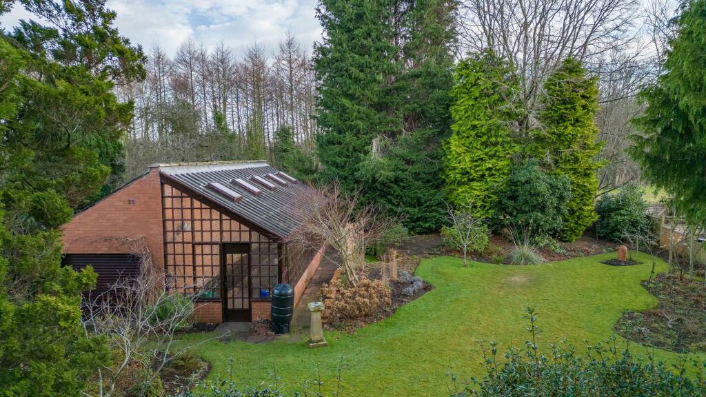 Rear garden, orangery &amp; garage