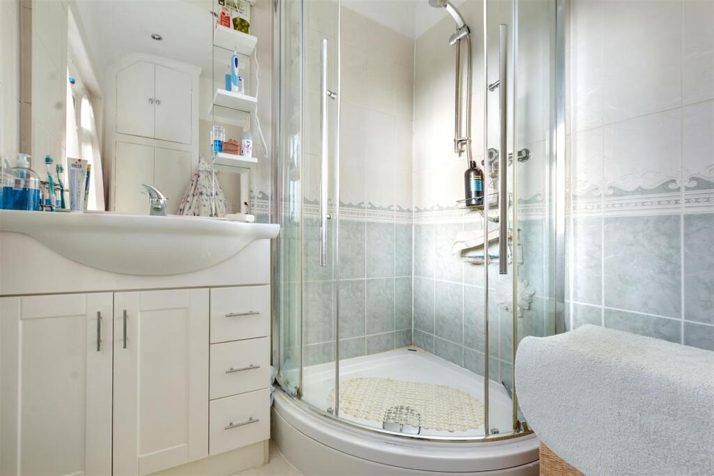 Shower Room_2.jpeg