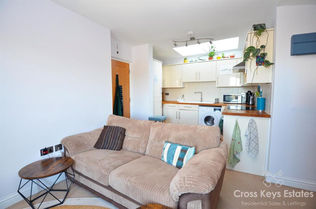 Sitting Room/Kitchen