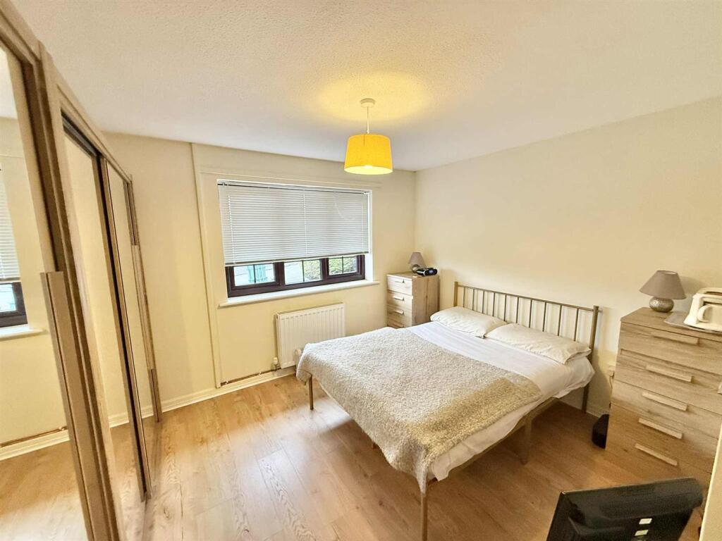 bedroom-1.jpg