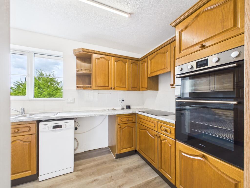 CAM02023G0-PR0132-STILL013