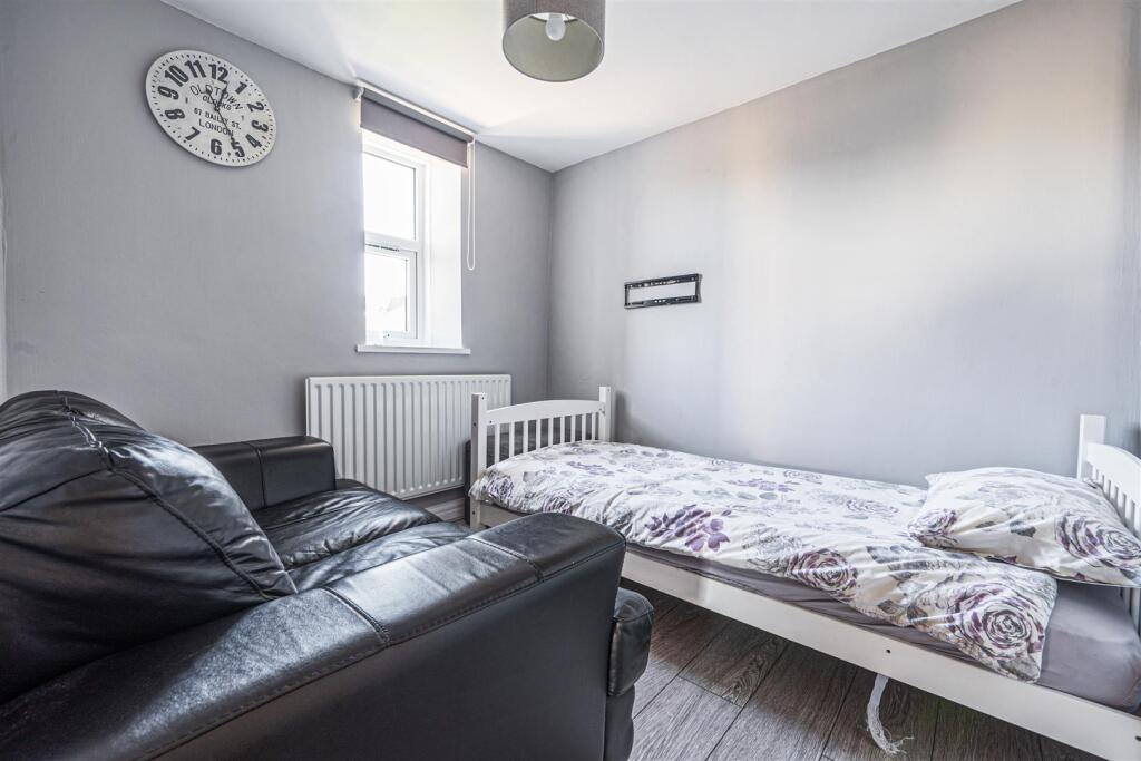 BEDROOM FIVE