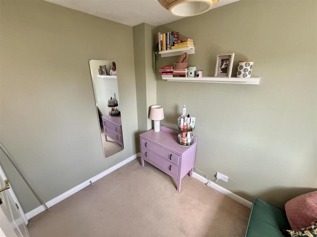 Bedroom 2 Aspect 2