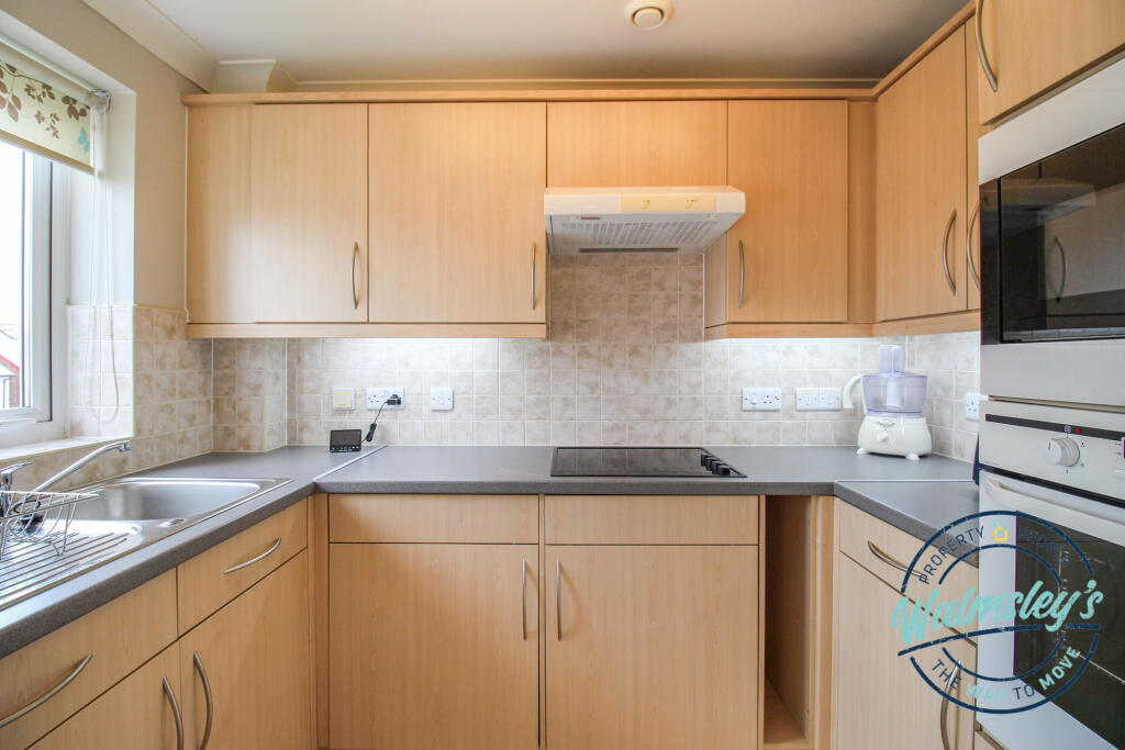 Well equipped kitchen