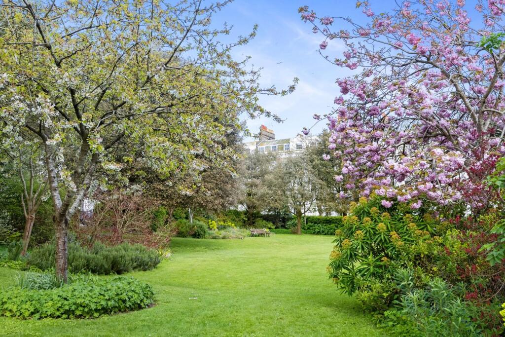 Sussex Square Garden - 012.jpg