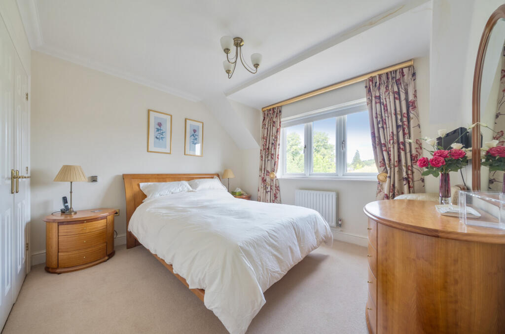 1313560-9-6851577...