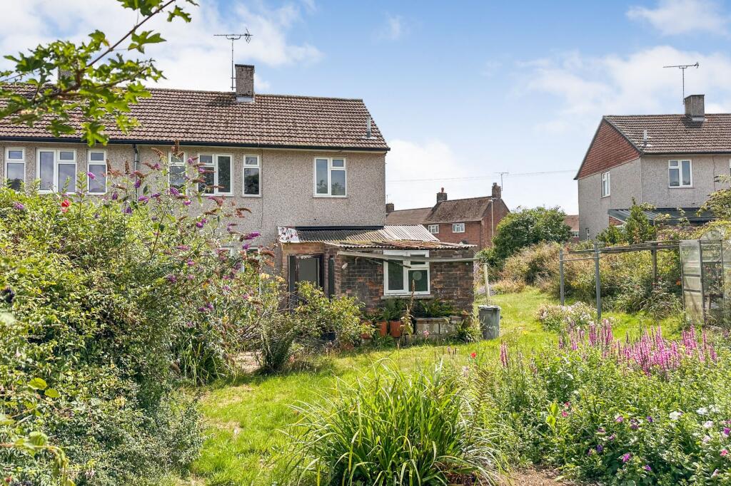 103 Lipscombe Rise, Alton, Hampshire, GU34 2HJ