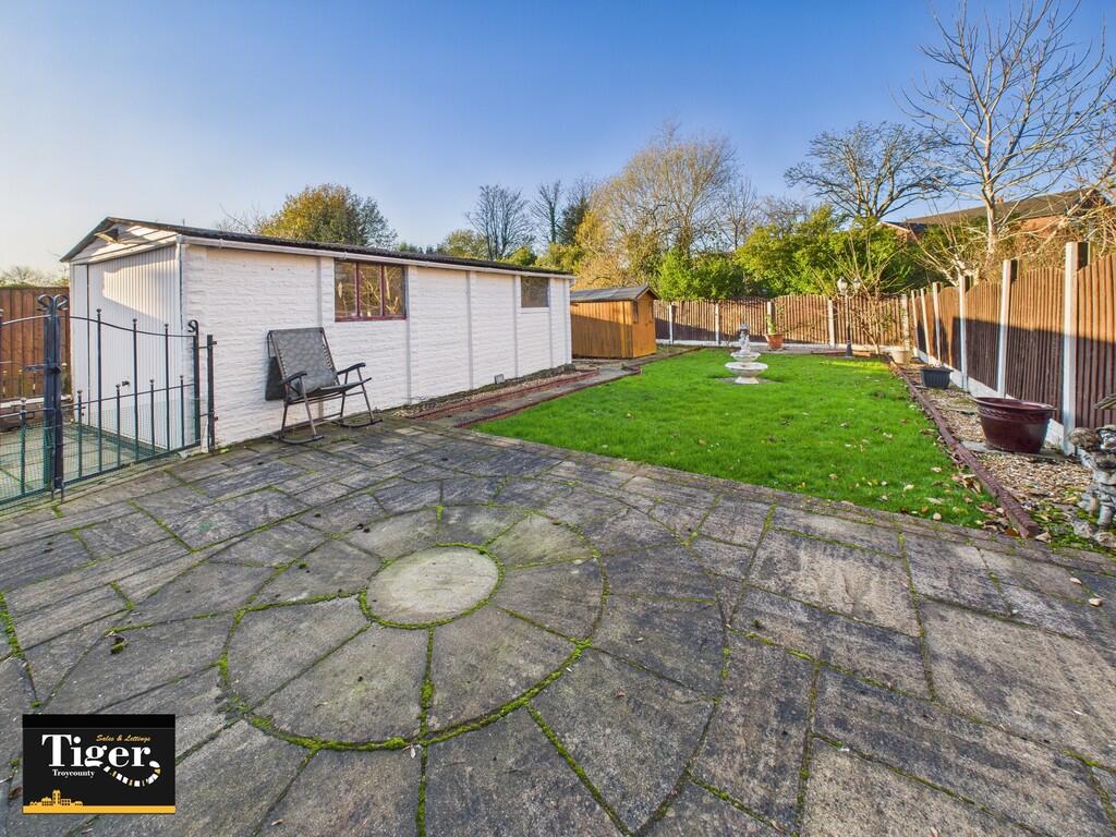 CAM02176G0-PR0762...