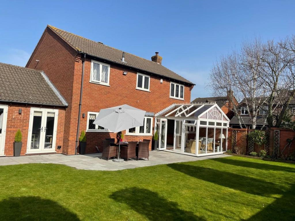 20 Balmoral Close _ garden.jpg