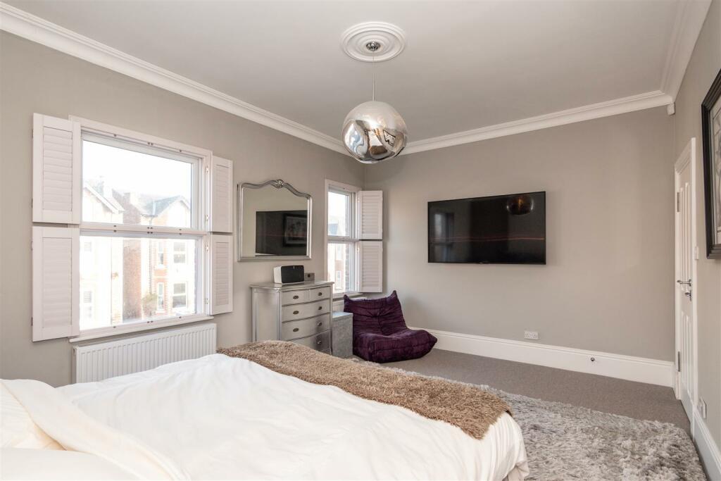 Bedroom 1 Aspect 2