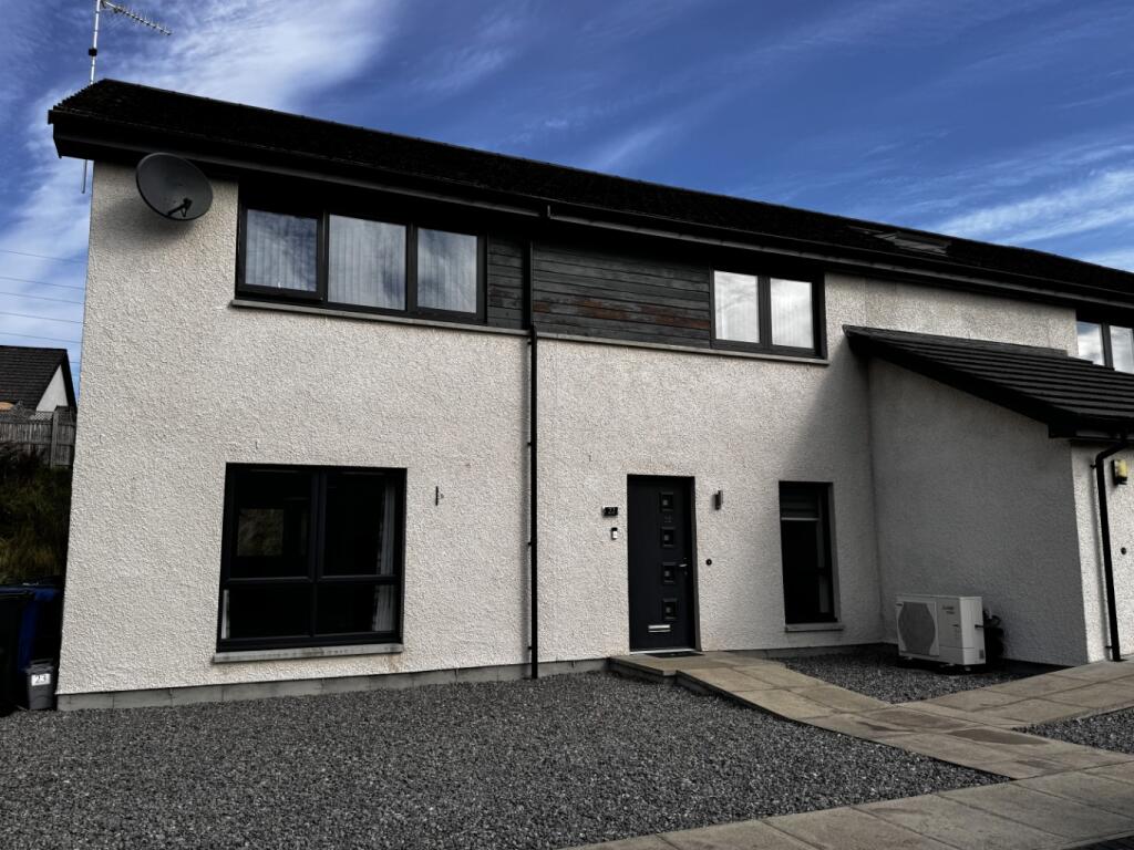 Aird Crescent, Kirkhill, IV2