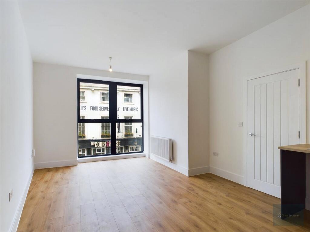 CAM03907G0-PR0035-ST