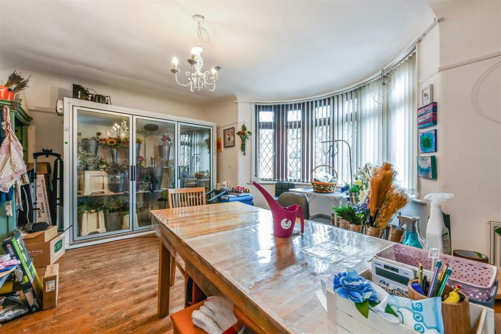 Living Room.jpg