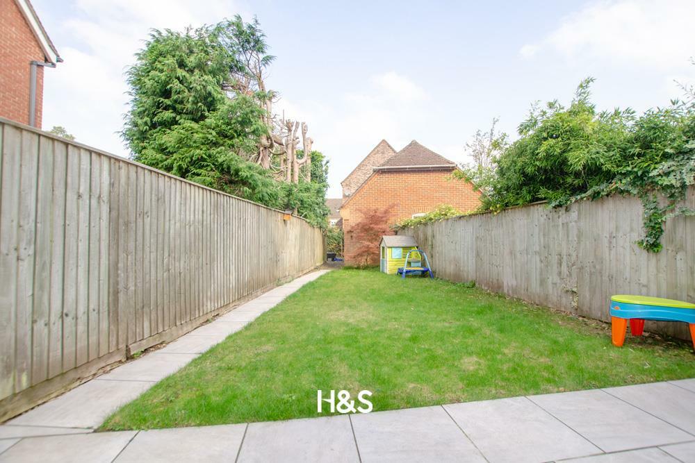 239 Hampton Lane - garden.jpg