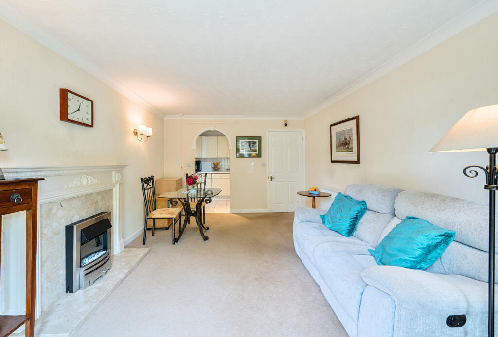 1305802-13-684973...