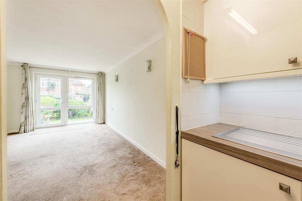 Flat 18 Homedrive House-5.jpg