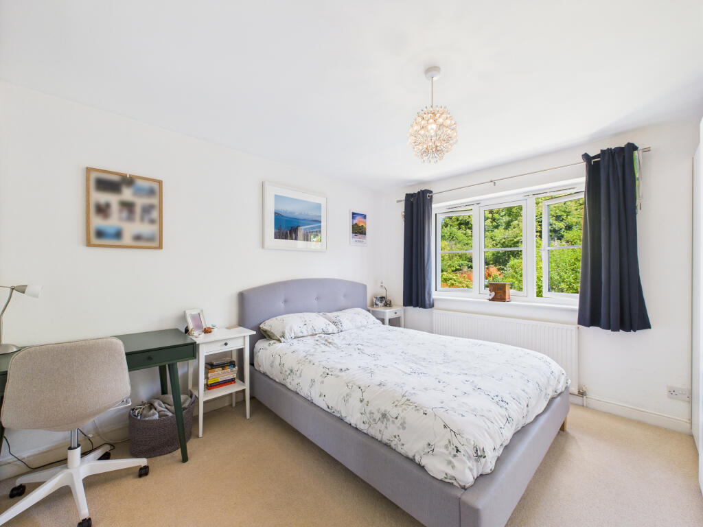 CAM02909G0-PR0450-STILL020