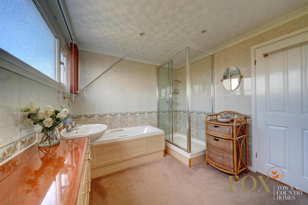 23 Old Road North (22).jpg