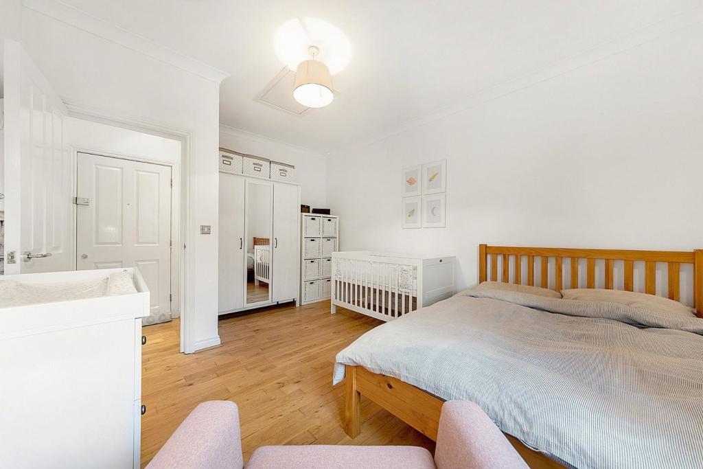 Bedroom (2).jpg