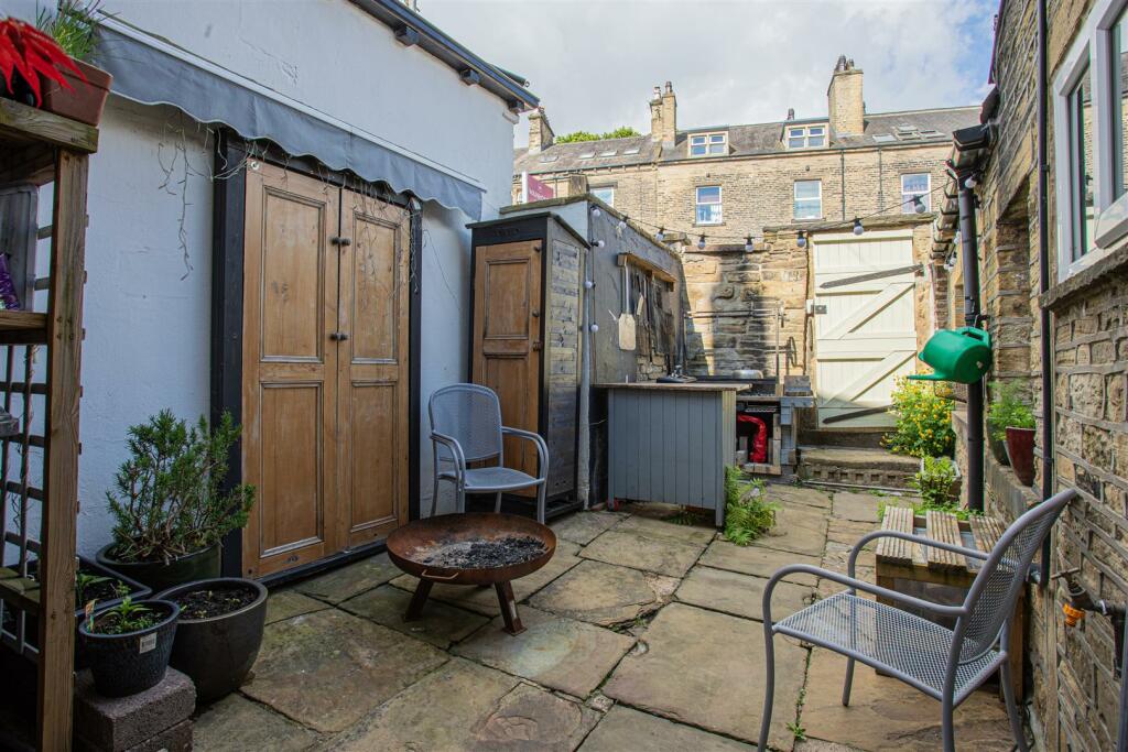 Wainhouse - 8 Heathfield place, HX3 0BX-2.jpg