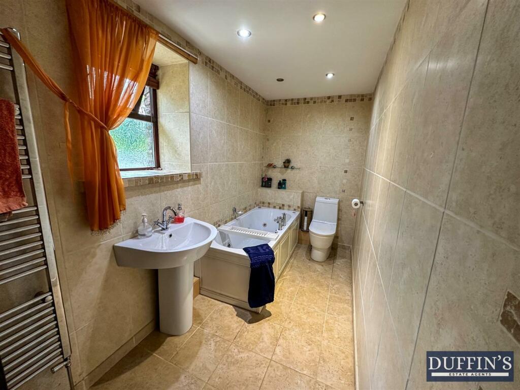 Ensuite Bathroom