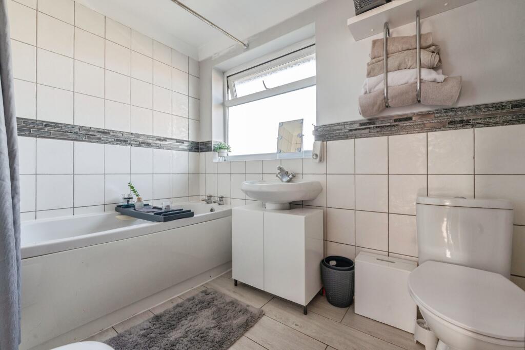 157seamoreavenueseamoreavenuebenfleetss74la-15