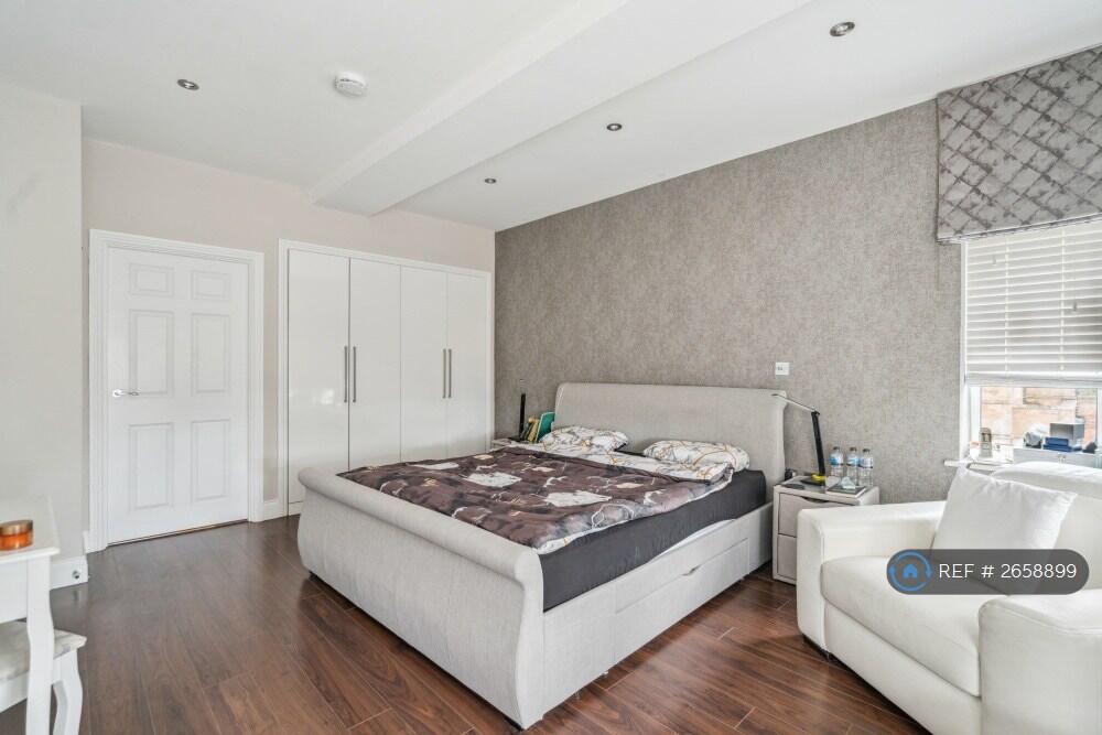 Main Bedroom With Ensuite