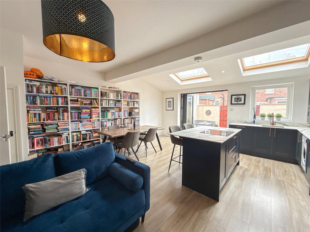 Kitchen/Diner/Family