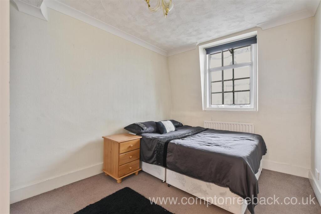 Bedroom 2: